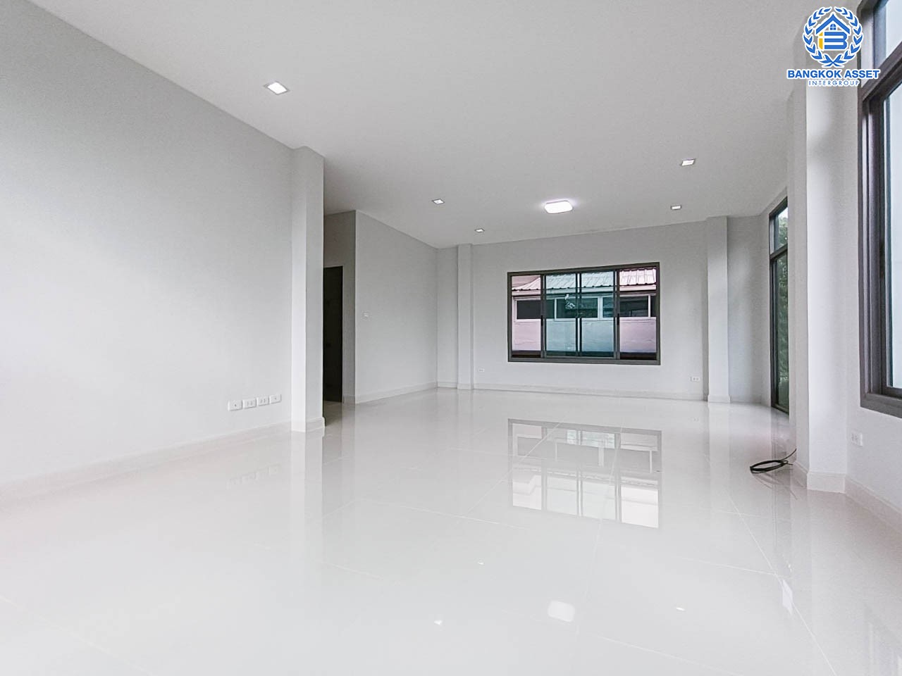 *****บ้านเดี่ยวมือสองนนทบุรี ม.เพอร์เฟคเพลส ราชพฤกษ์ บ้านดีไซน์ทันสมัย หลังมุม หน้าบ้านไม่ชนใคร เนื้อที่กว้าง 85 ตร.ว. ฟังก์ชัน 4 ห้องนอน 3 ห้องน้ำ 2 ที่จอดรถ พร้อมพื้นที่ใช้สอยกว่า 205 ตร.ม. กับทำเลโซนเมือง ที่เชื่อมต่อหลากหลายเส้นทาง หน้าโครงการติดถ.ราชพฤกษ์ ใกล้รถไฟฟ้าสถานี "บางรักน้อยท่าอิฐ"